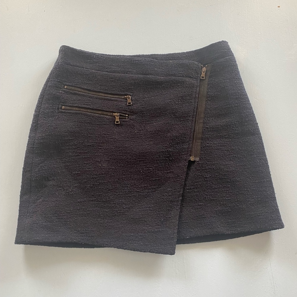 BCBG Maxazria - Size XS Navy Blue Mini Skirt